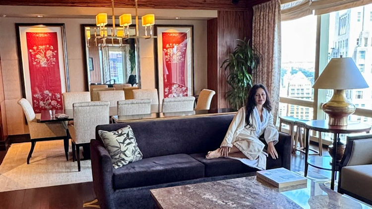 Mandarin Oriental NYC suite livingroom